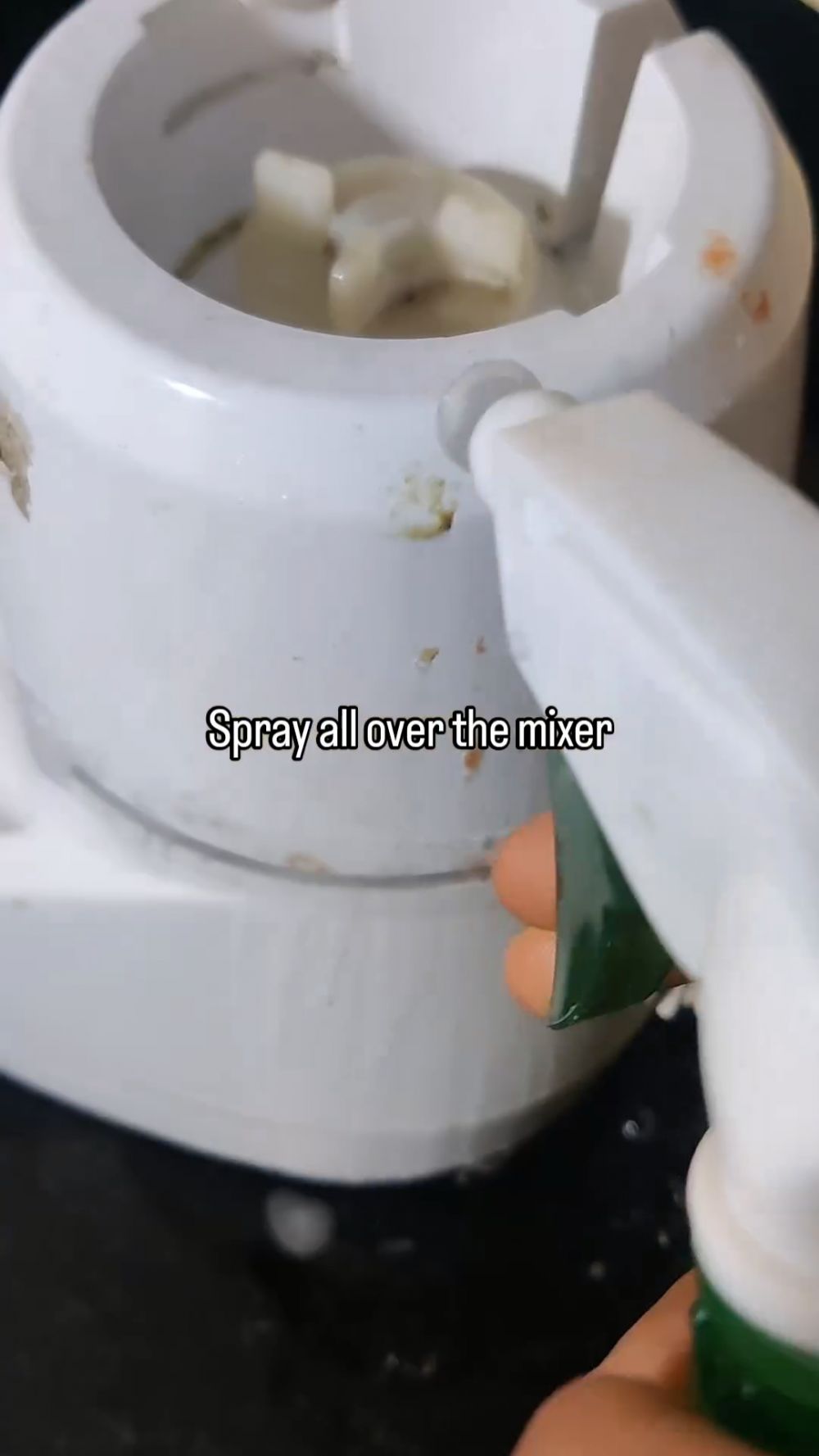 Modal Rp5.000, ini trik mudah hilangkan noda membandel di mesin blender pakai 2 bahan dapur