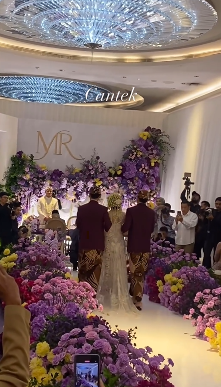 momen akad nikah Rizky febian dan Mahalini © 2024 Instagram