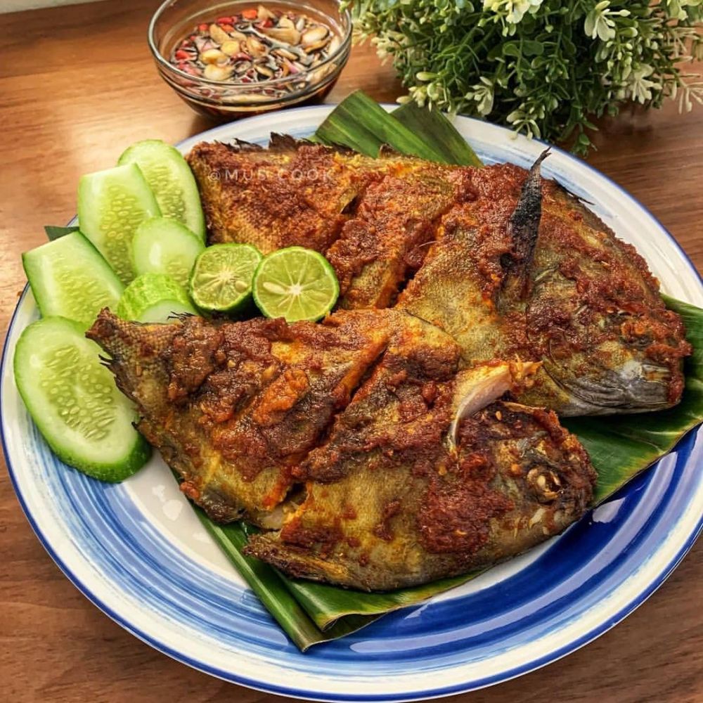 13 Resep ikan bawal bakar, enak, gampang dibuat, dan sederhana
