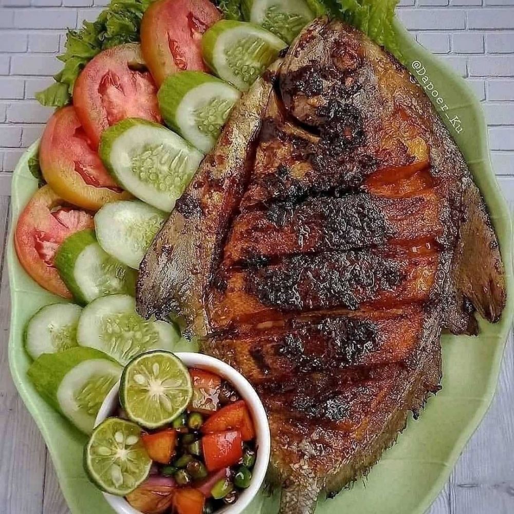 13 Resep ikan bawal bakar, enak, gampang dibuat, dan sederhana