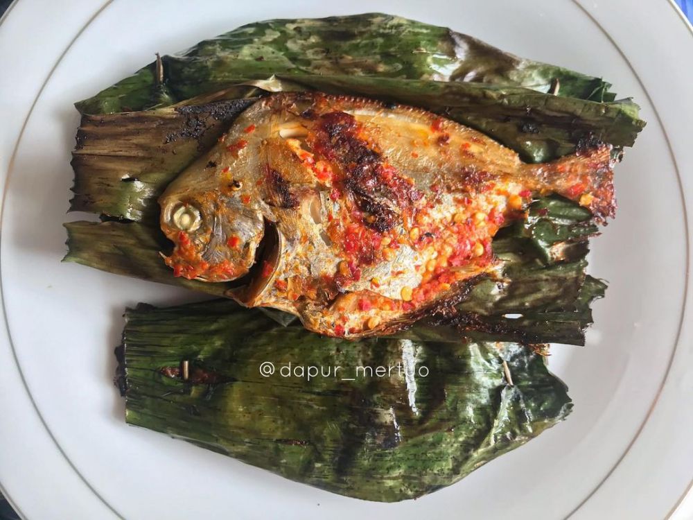 13 Resep ikan bawal bakar, enak, gampang dibuat, dan sederhana
