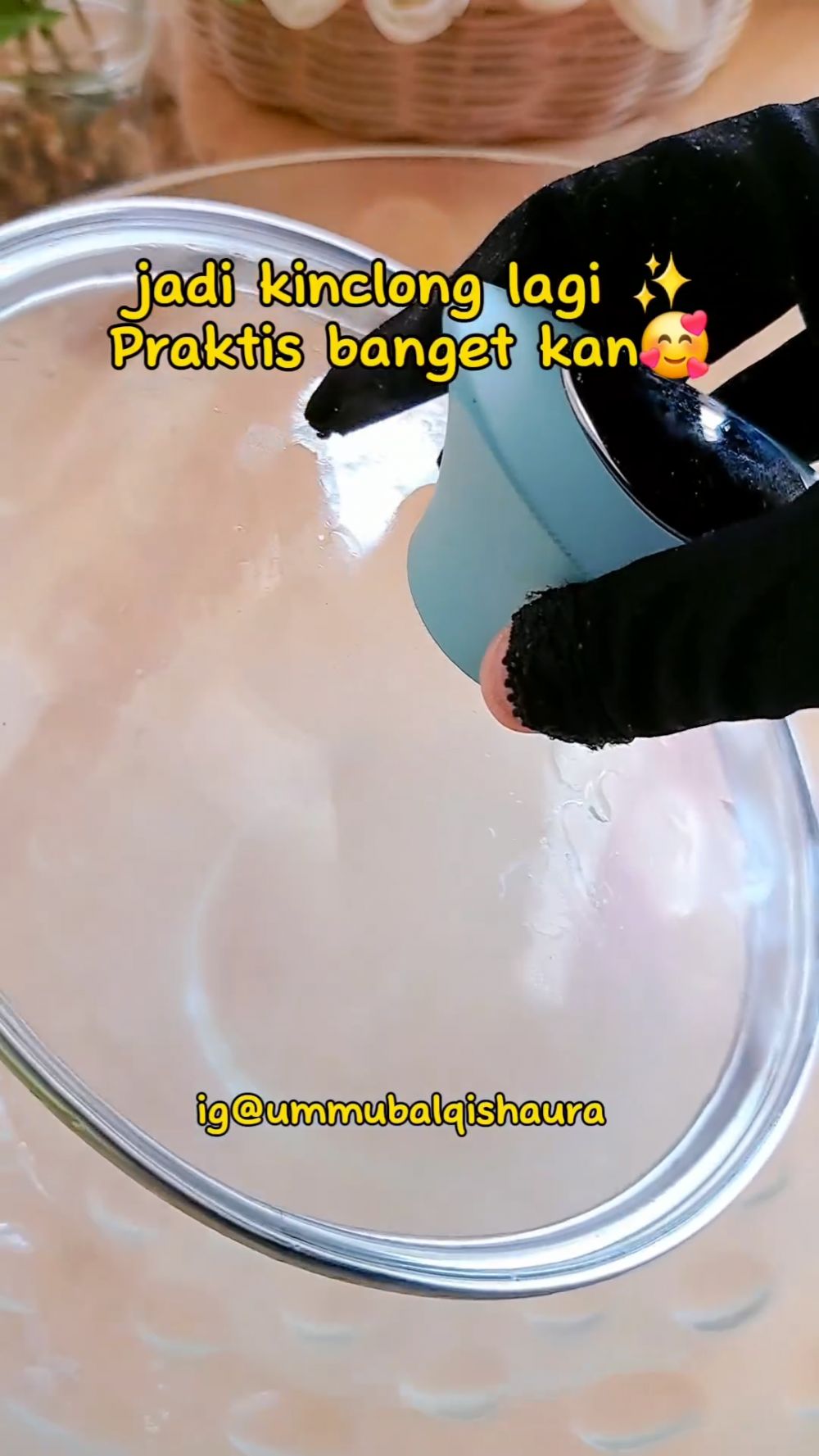 Bukan digosok sabun cuci piring, ini trik hilangkan jamur di tutup panci kaca pakai 2 bahan sederhana