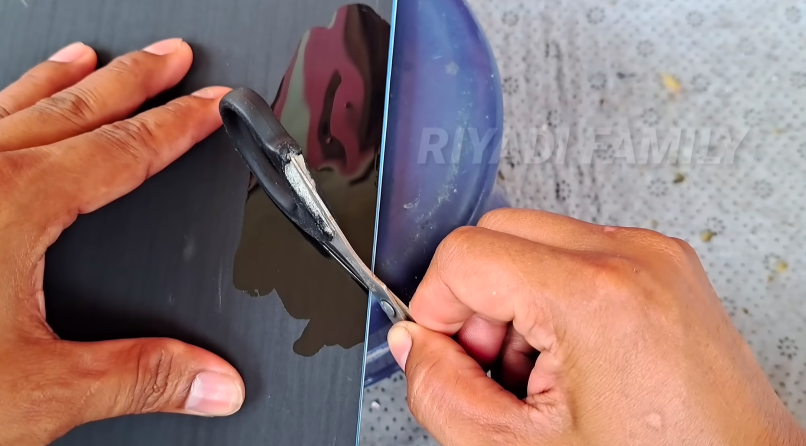 Modal Rp 3.000, begini cara menajamkan gunting lama yang sudah tumpul cuma tambah 1 bahan dapur