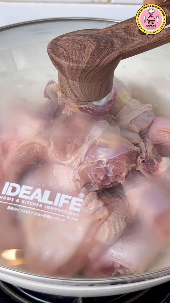 Cuma butuh waktu 20 menit, ini trik merebus daging ayam kampung agar empuk sempurna meski tanpa presto