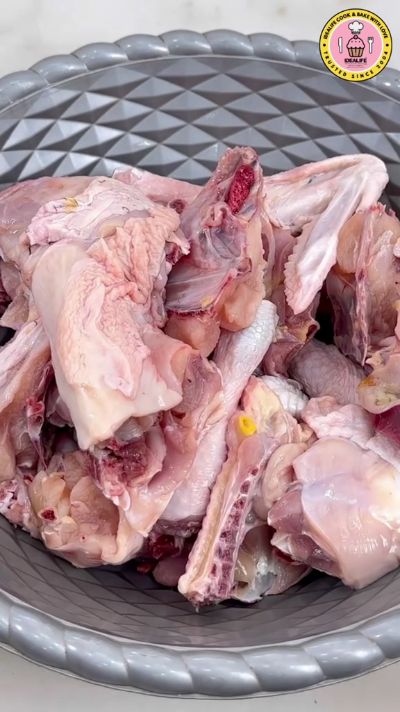 Cuma butuh waktu 20 menit, ini trik merebus daging ayam kampung agar empuk sempurna meski tanpa presto