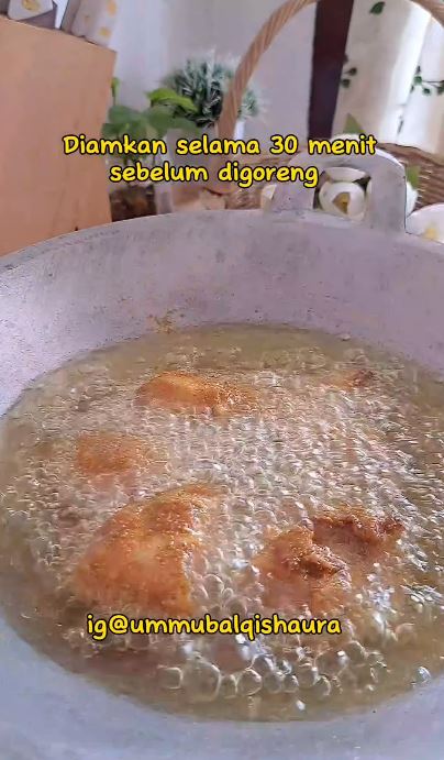Tak perlu disayat satu-satu, ini cara menghilangkan sisa darah daging ayam sebelum digoreng