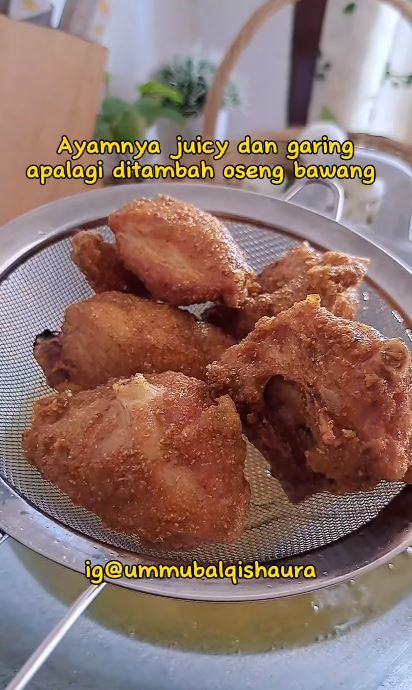 Tak perlu disayat satu-satu, ini cara menghilangkan sisa darah daging ayam sebelum digoreng