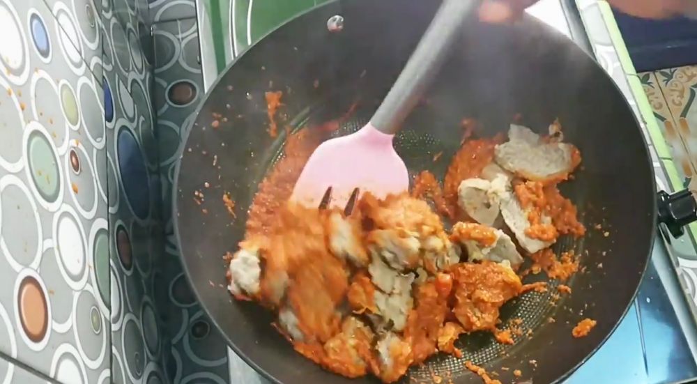 Tanpa bahan tambahan, ini cara sederhana bikin rendang sapi semakin gurih dan tak cepat basi