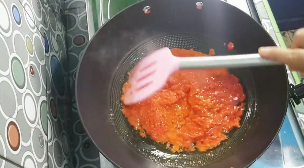 Tanpa bahan tambahan, ini cara sederhana bikin rendang sapi semakin gurih dan tak cepat basi