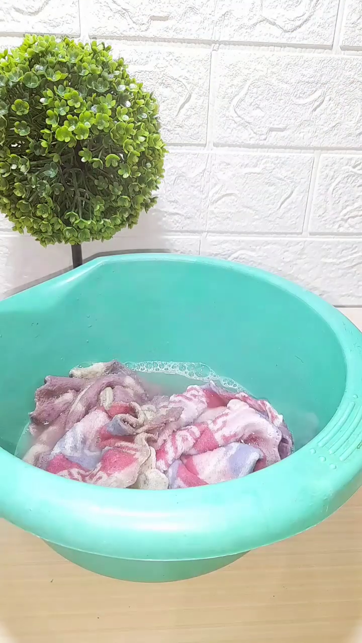 Tak perlu direbus sitrun, ini trik cuci lap dapur dekil dan berminyak cukup tambah 1 bahan dapur