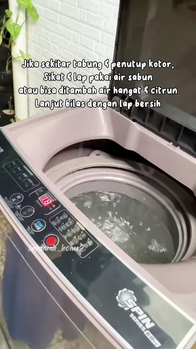 Tak perlu dibongkar, cara wanita bersihkan mesin cuci ini ampuh jadi kinclong tambah 1 bahan dapur