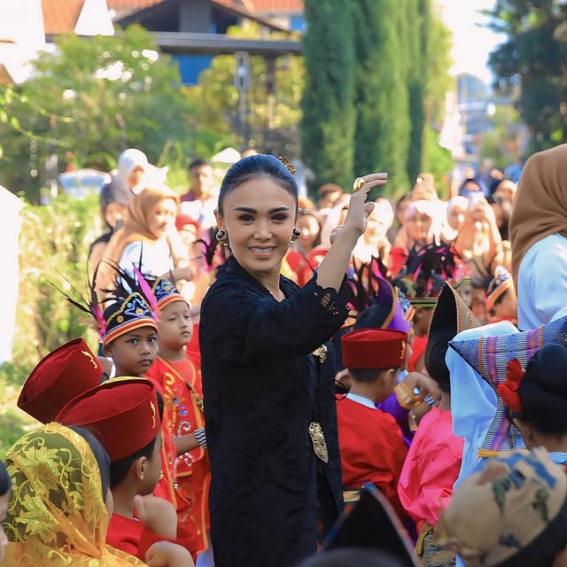 Paud milik Yuni Shara biaya SPP Rp3.000 © 2024 Instagram