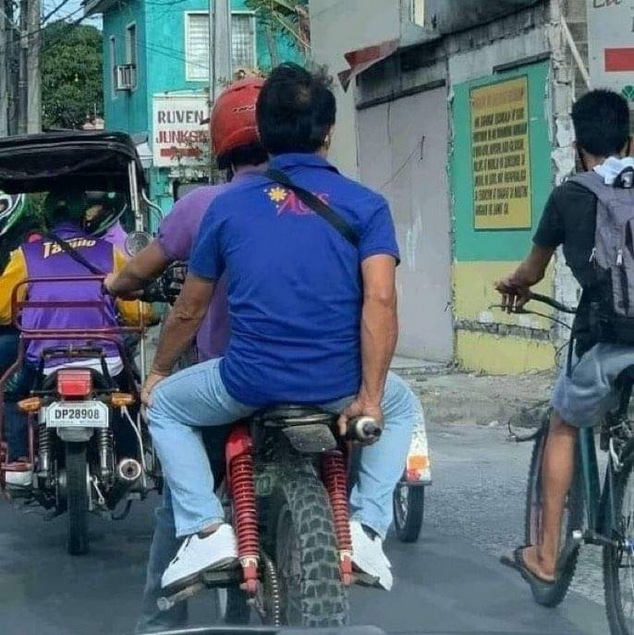 potret kelakuan random orang di jalan raya berbagai sumber potret kelakuan random orang di jalan raya berbagai sumber