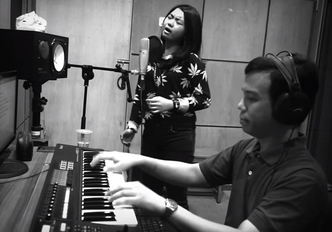 Syahdu! Medley LaguLagu Galau Indonesia Jadul Bertema