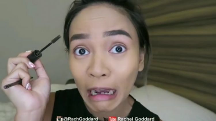 Ungkapan Kocak Rachel Goddard Ketika Memakai Make Up Natural