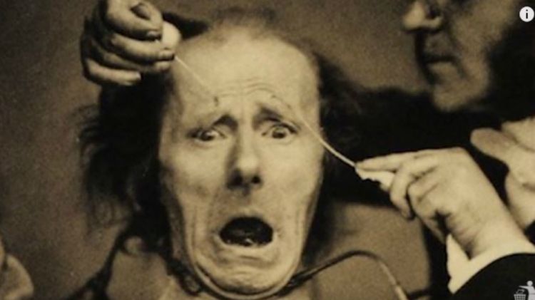10 Eksperimen Gila yang Dilakukan Pada Hewan dan Manusia!