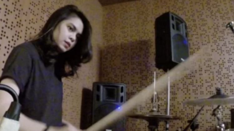 Lewat Instagram, Rani Ramadhany Cover Lagu Lama Dari Fall Out Boy