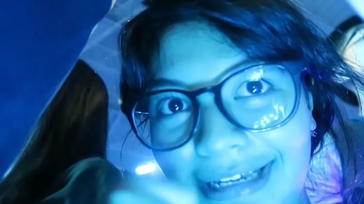 3 YouTubers Cantik Indonesia yang Nonton Konser Coldplay