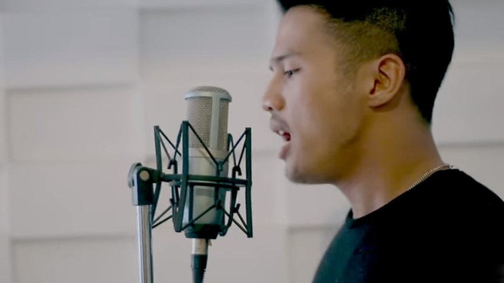 5 Cover Lagu "Attention" yang Sangat Menarik Pe