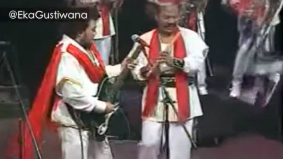 eka gustiwana bikin kolaborasi metallica feat rhoma irama eka gustiwana bikin kolaborasi metallica feat rhoma irama