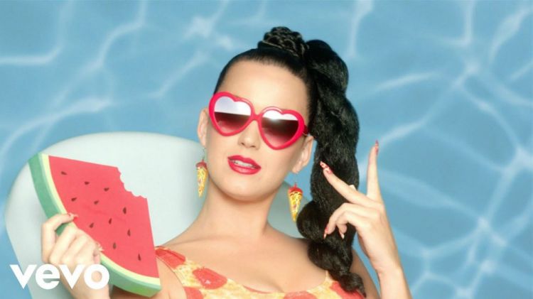 Mengejutkan! 5 Seleb Hollywood Ini Punya Kecanduan Aneh