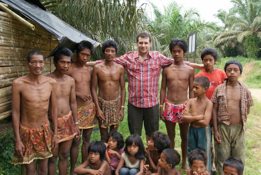 Inilah 5 Suku  Primitif Indonesia  yang Terancam Punah