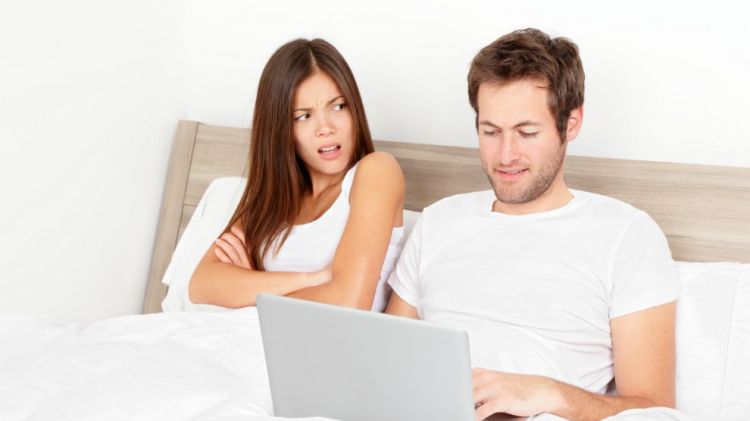 5 Tanda Kalau Kamu Berada di Hubungan Cinta yang Tak Sehat