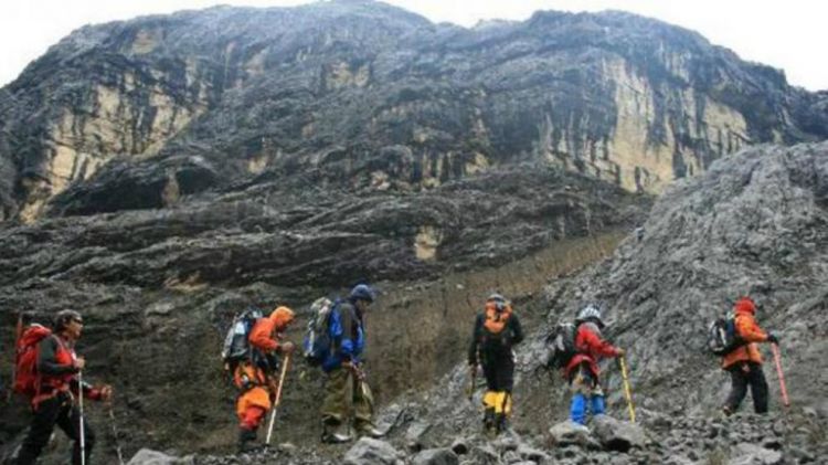 Inilah 5 Gunung Tertinggi di Indonesia! Apa Kamu Berani Mendakinya?
