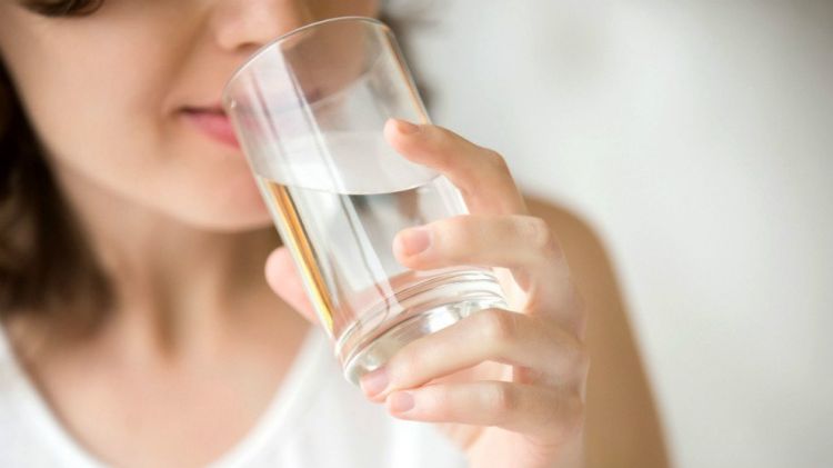 3 Manfaat Meminum  Air  Putih Bagi Kesehatan Tubuh 