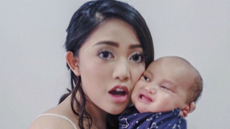 7 Foto Menggemaskan Xabiru, Putra Pertama Pasangan Rachel Vennya dan Niko