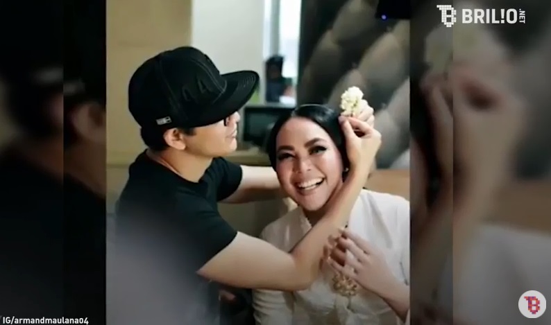 Jauh dari ingar bingar, 5 pasangan seleb ini sembunyikan pernikahannya