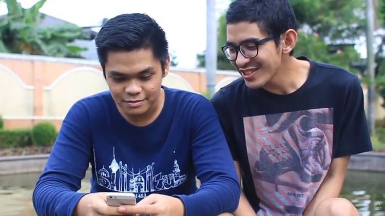 VIDEO: Seperti Inilah Reaksi Gebetan Saat Menunggu Balasan Chat
