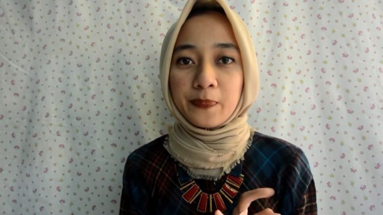 3 Video Tutorial Memakai Hijab Simpel Untuk Aktivitas Sehari-Hari