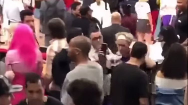 Momen Insiden Kemal Palevi yang Ditepis Saat Rekam Video Selfie Bareng Justin Bieber