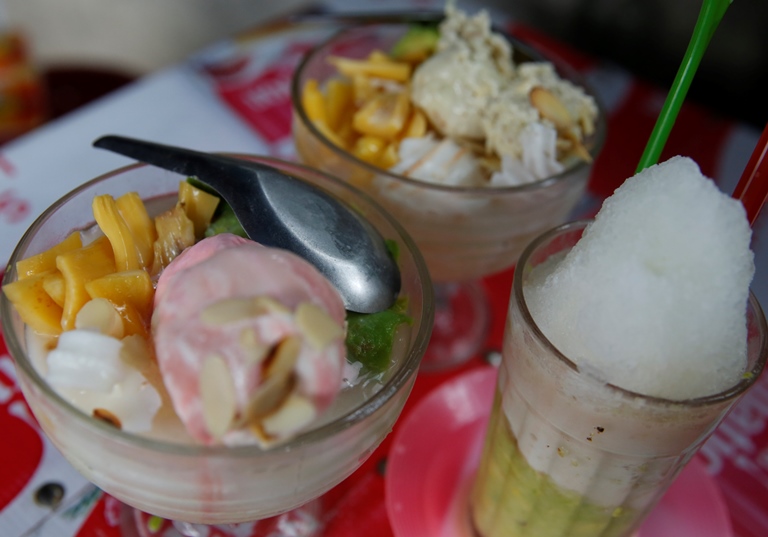 Segernya Es Teler Mendunia, jadi pengen nambah terus deh