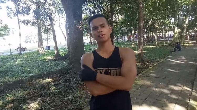 Video Tips: Latihan Memperkuat Otot Paha Agar Kuat Untuk Berlari Jauh