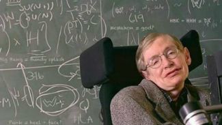 3 Fakta Menarik Stephen Hawking yang Belum Kamu Ketahui!
