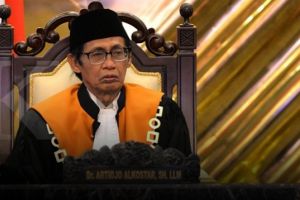 Kesederhanaan mantan Hakim Agung Artidjo Alkostar, inspiratif banget