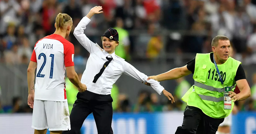 Siapa Pussy Riot, penyusup di final Piala Dunia 2018?
