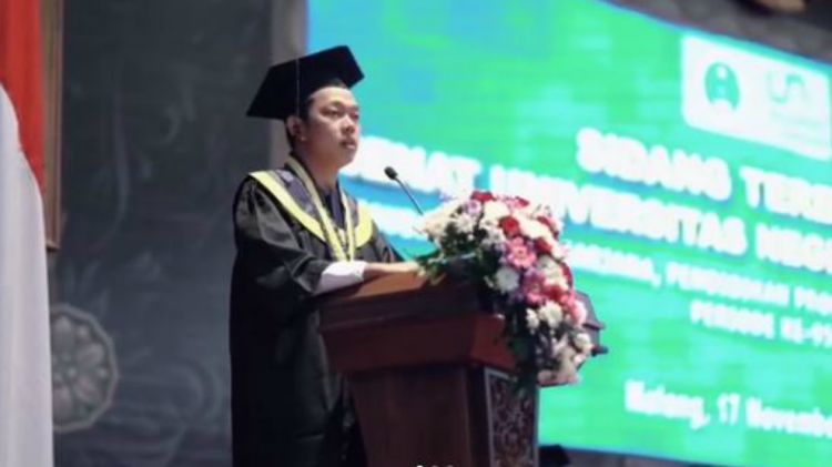 Lulus kuliah berkat film 'Yowis Ben' Bayu Skak pidato saat wisuda!