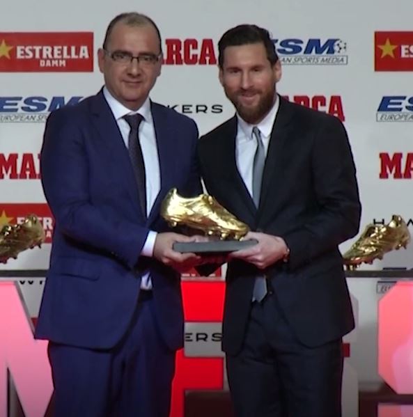 Ungguli Ronaldo, Lionel Messi terima sepatu emas kelima
