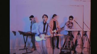 'Day On Band' cover 'Days Gone By' versi tahun 80an!