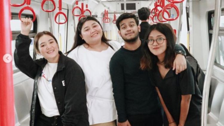 TJ Influencer Day, keseruan para kreator mencoba kereta LRT Jakarta