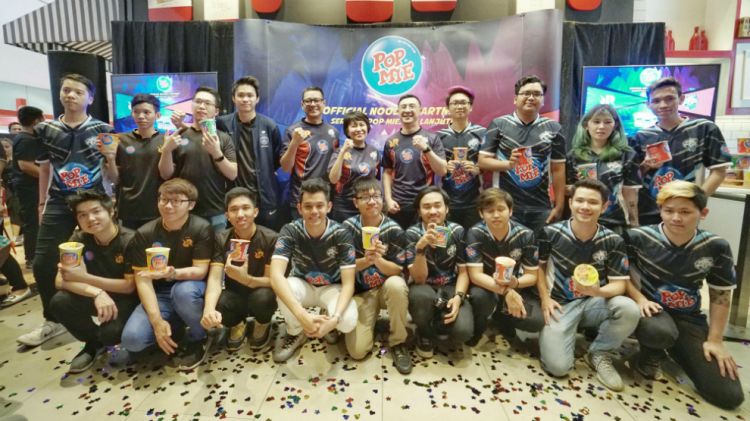Pop Mie dukung industri esports Indonesia melalui EVOS dan RRQ