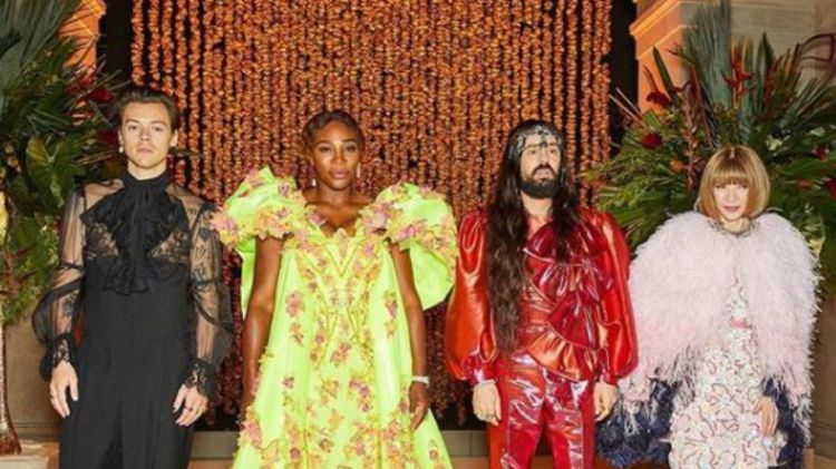 Tampil nyeleneh di Met Gala 2019 dengan tema 'Camp: Notes on Fashion'