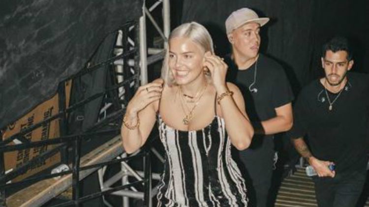 Sukses menghibur di We The Fest 2019, Anne Marie unggah pesan manis!