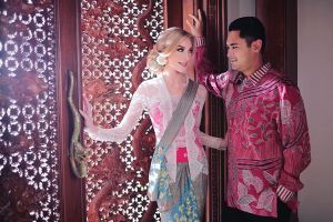 Fakta Varsha Strauss, mantu bule Keluarga Cendana