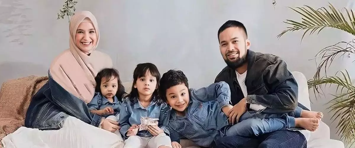 Disebut punya gaya parenting lucu, momen Teuku Wisnu beri wejangan ke anak ini bikin ngakak