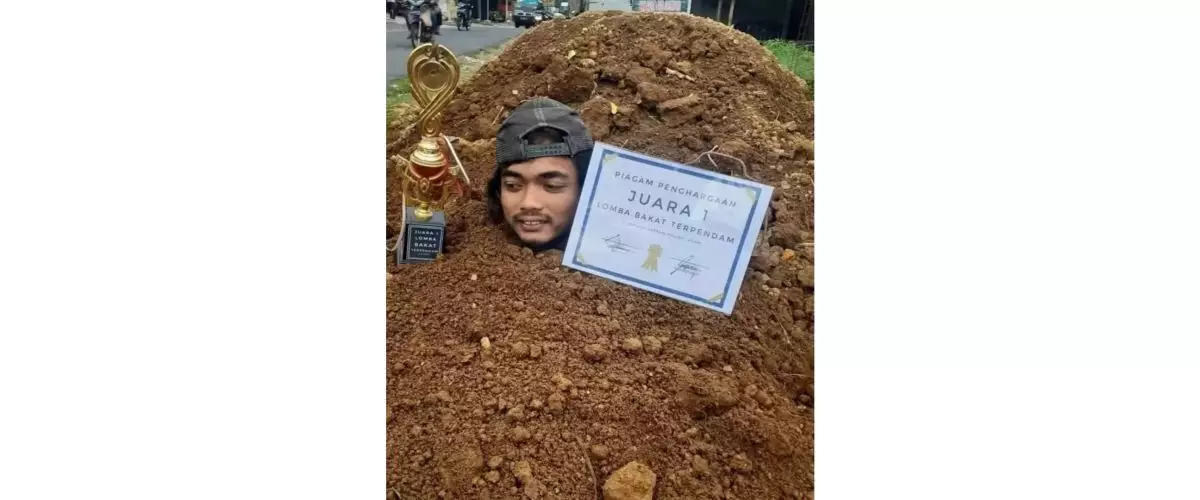 Mau senang tapi sedih, 17 potret lucu juara lomba ini malah bikin tepuk jidat