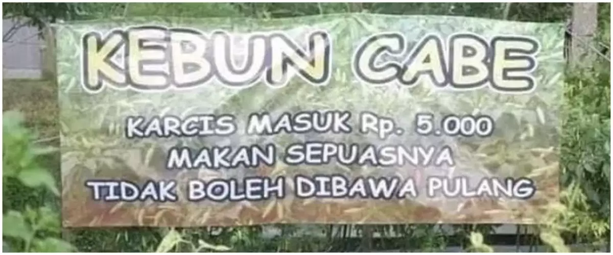 11 Tulisan kocak di spanduk tempat wisata ini bikin pengunjung hilang fokus
